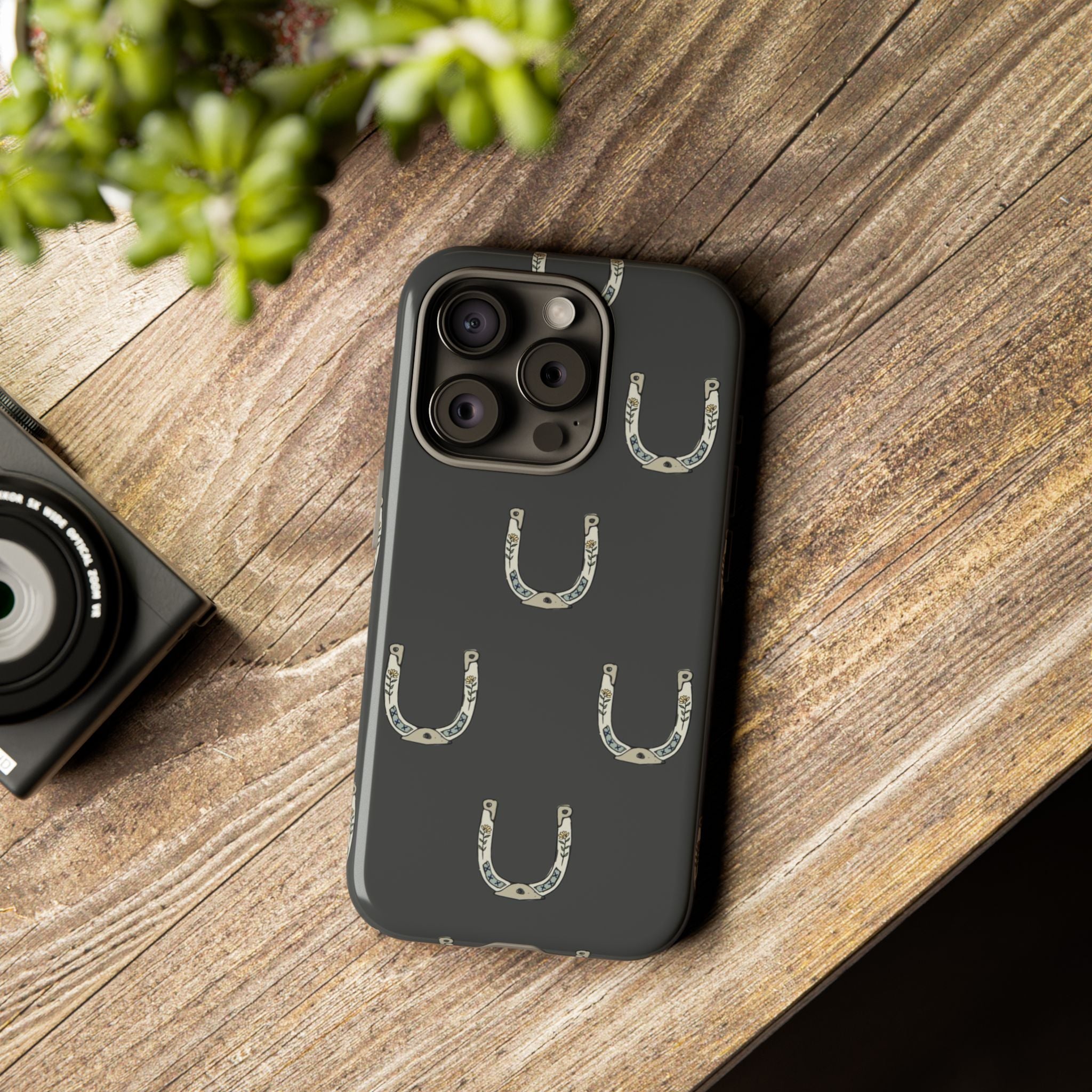 Lucky Horseshoe  — Lucky Rustic Grey iPhone Cover