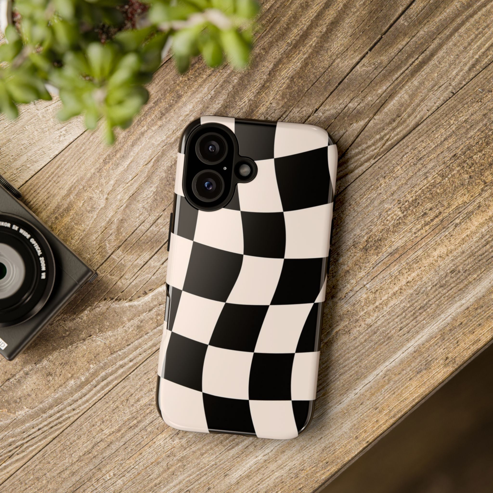 Black & White Wavy Checkered Phone Case — Black & Cream Retro Racing Pattern Tough Case