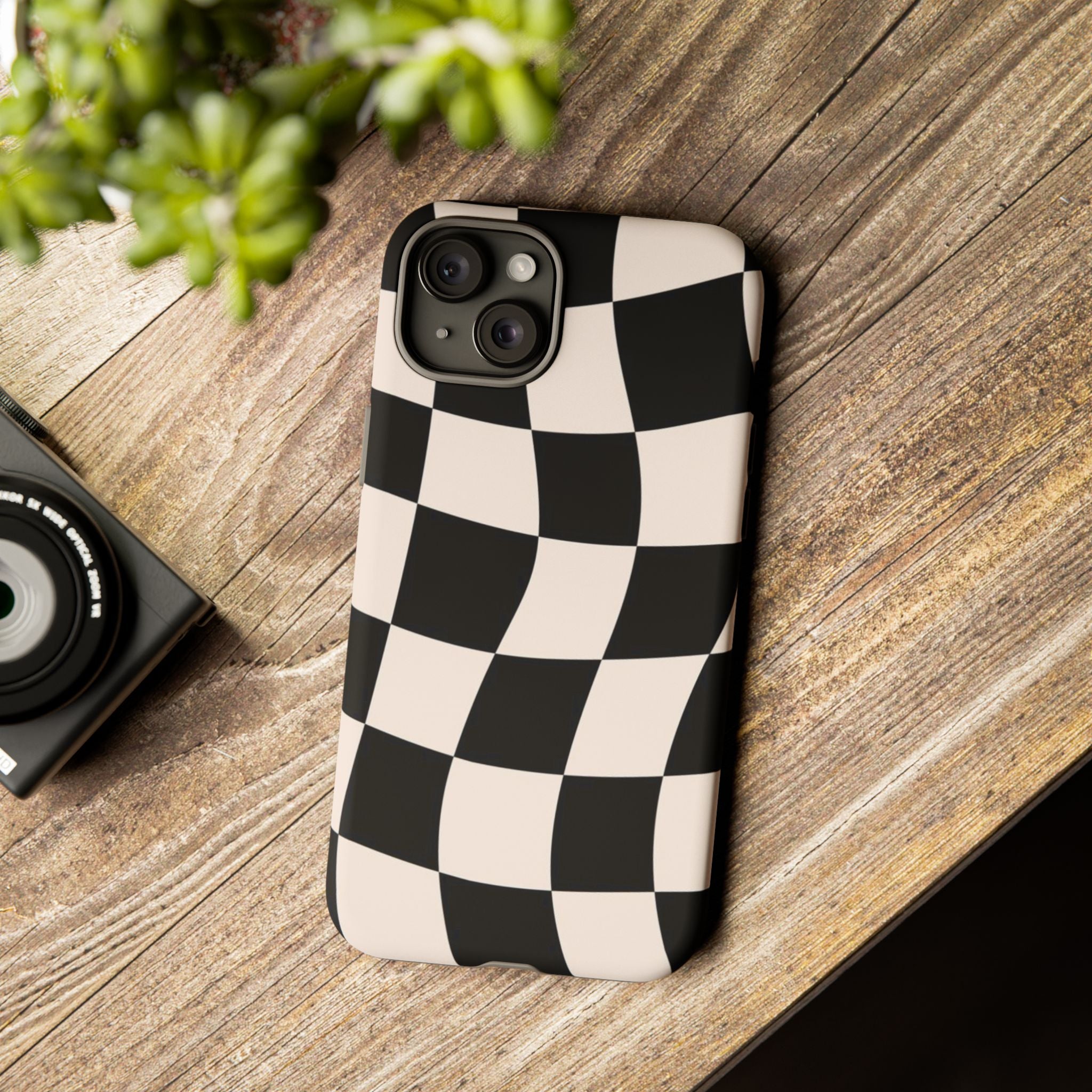 Black & White Wavy Checkered Phone Case — Black & Cream Retro Racing Pattern Tough Case