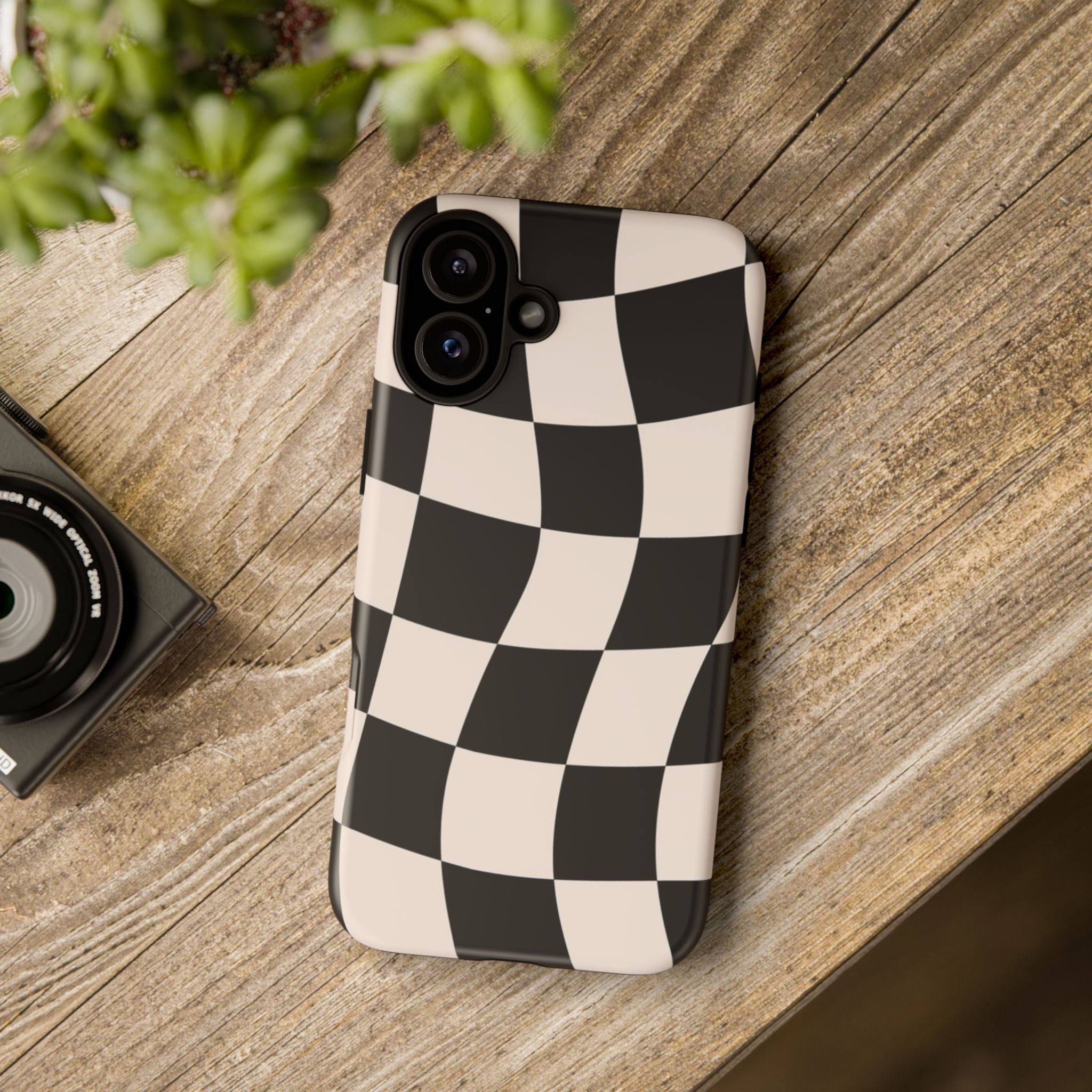 Black & White Wavy Checkered Phone Case — Black & Cream Retro Racing Pattern Tough Case