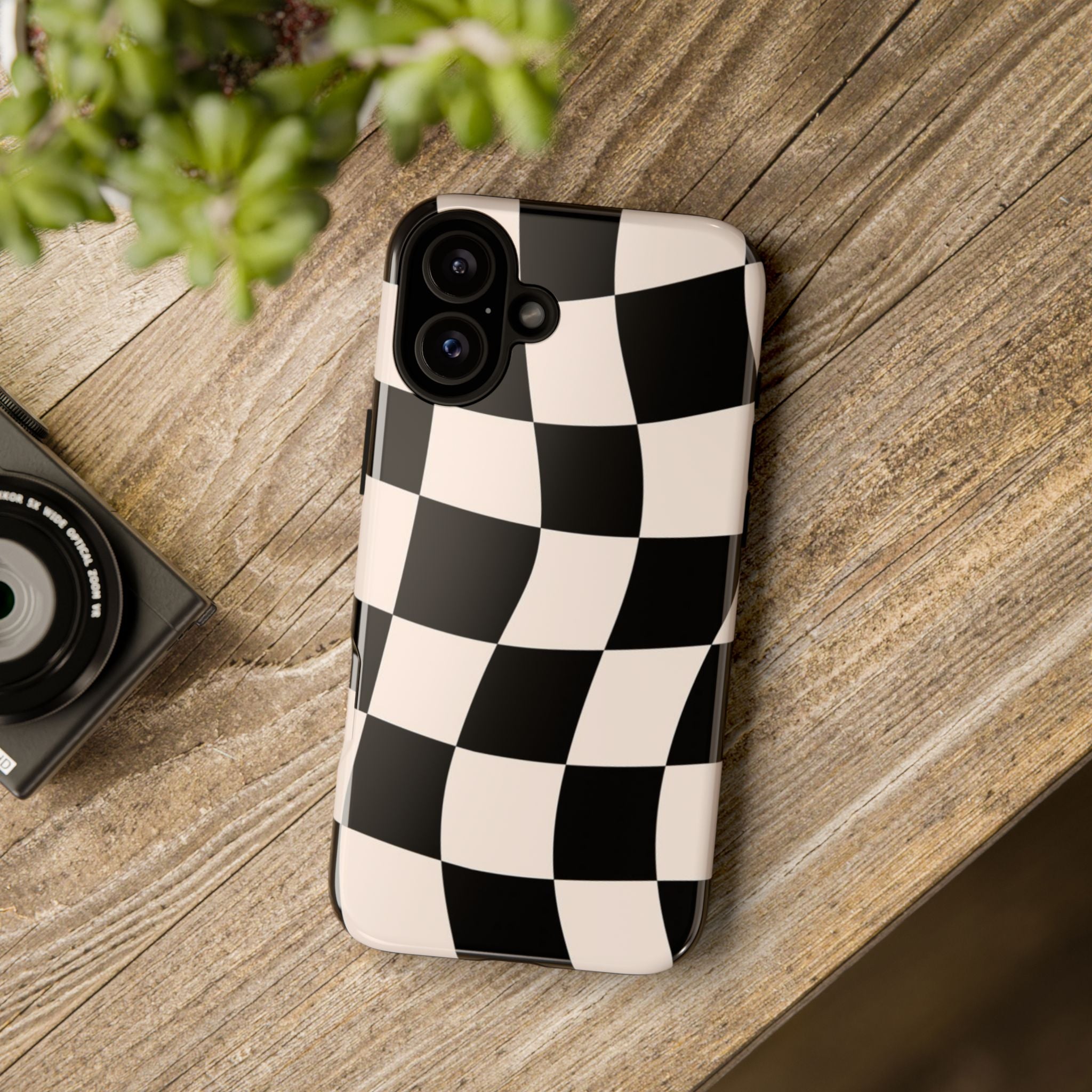 Black & White Wavy Checkered Phone Case — Black & Cream Retro Racing Pattern Tough Case
